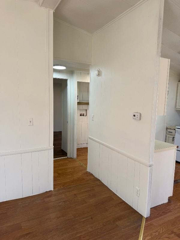 216 N Carpenter St #B - Photo 3 of 10