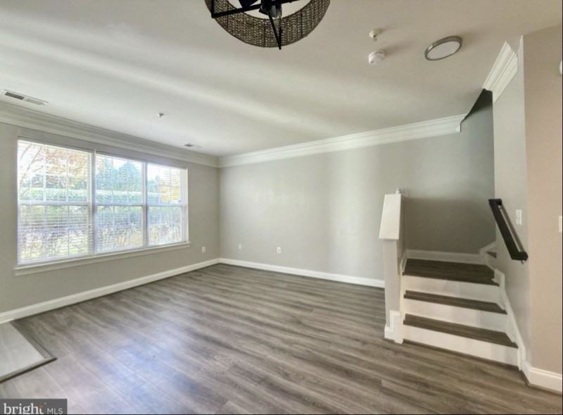 4110 Potomac Highlands Cir #5 - Photo 3 of 20