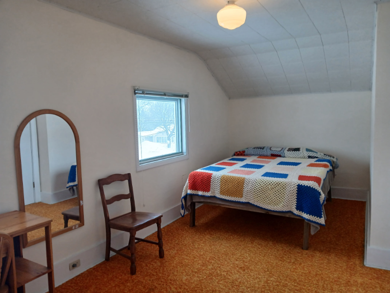 321 W Mcmillan Ave #1 - Photo 3 of 15