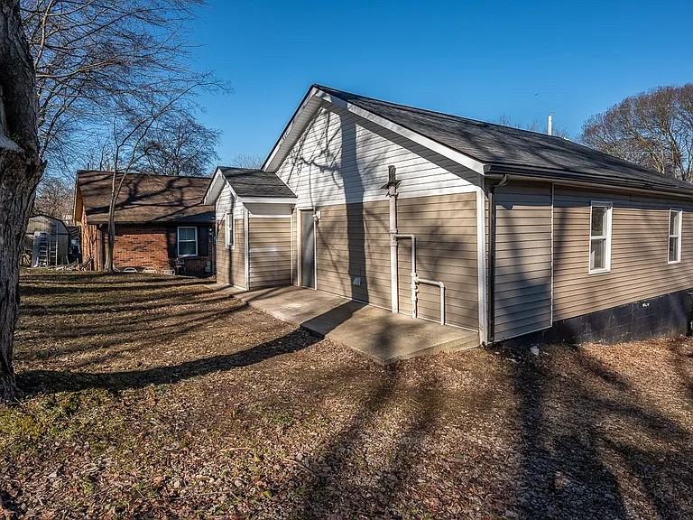 1112 Hyman St - Photo 2 of 20