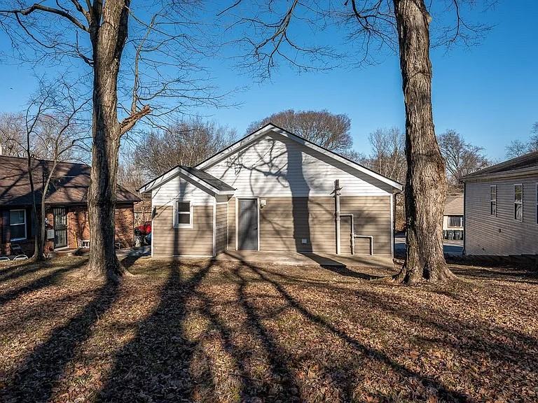 1112 Hyman St - Photo 3 of 20