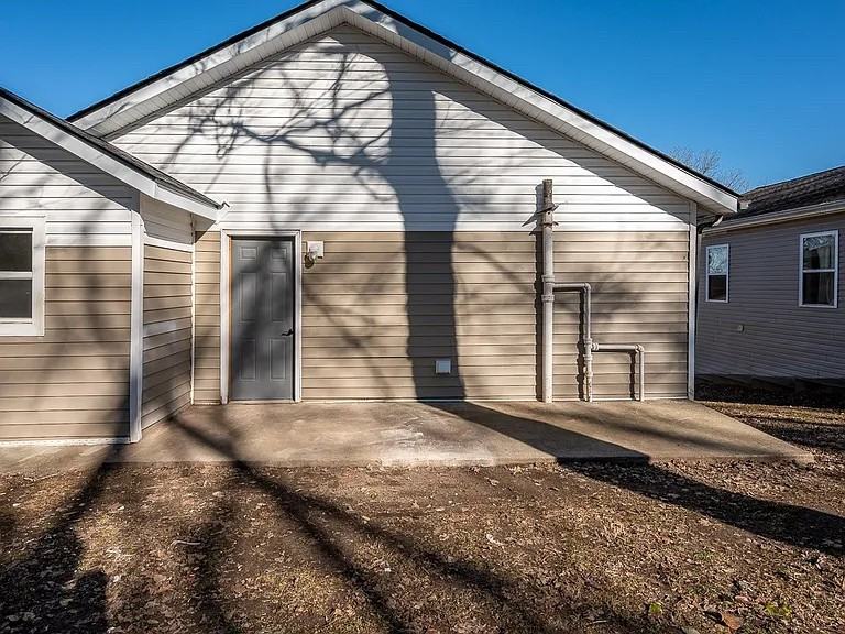 1112 Hyman St - Photo 6 of 20