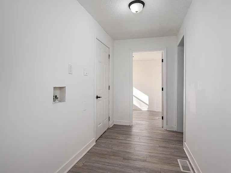 1112 Hyman St - Photo 7 of 20