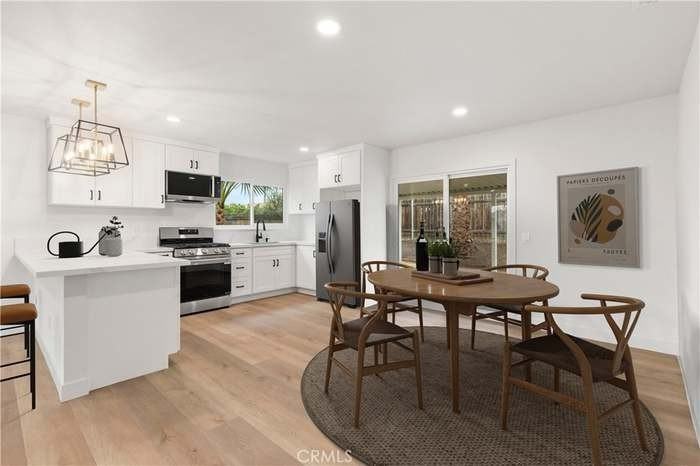 2875 Myers St - Photo 4 of 20