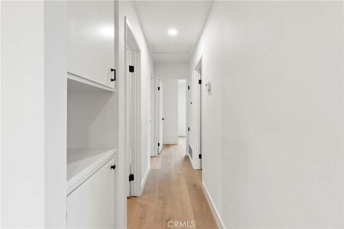 2875 Myers St - Photo 7 of 20