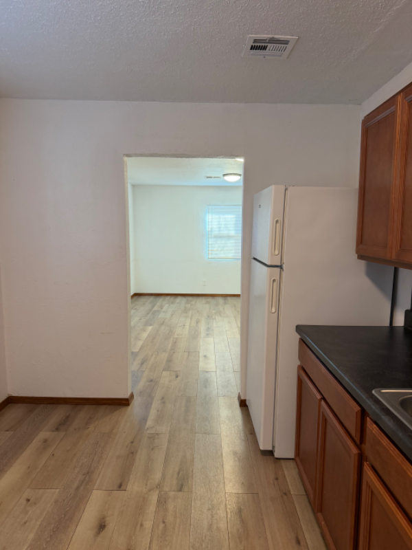 6506 Nw 32nd St - Photo 4 of 7