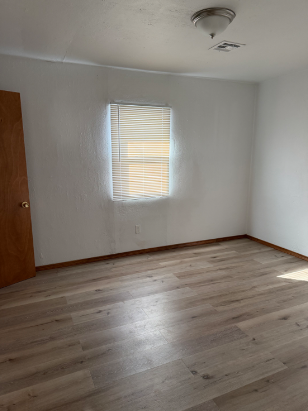 6506 Nw 32nd St - Photo 6 of 7