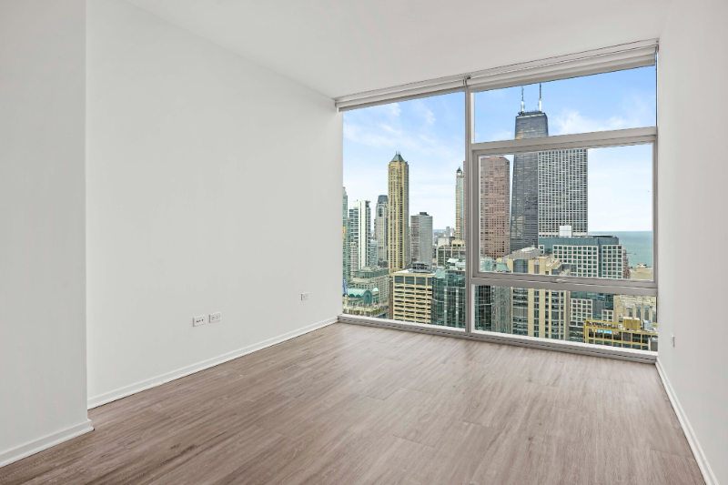 250 E Illinois St - Photo 6 of 20