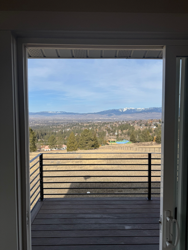 2900 Loraine Dr - Photo 2 of 12