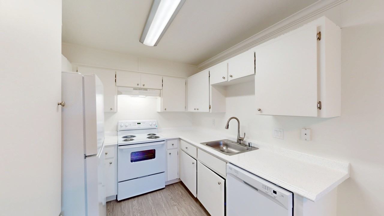 390 Alameda Del Prado #390D - Photo 2 of 15