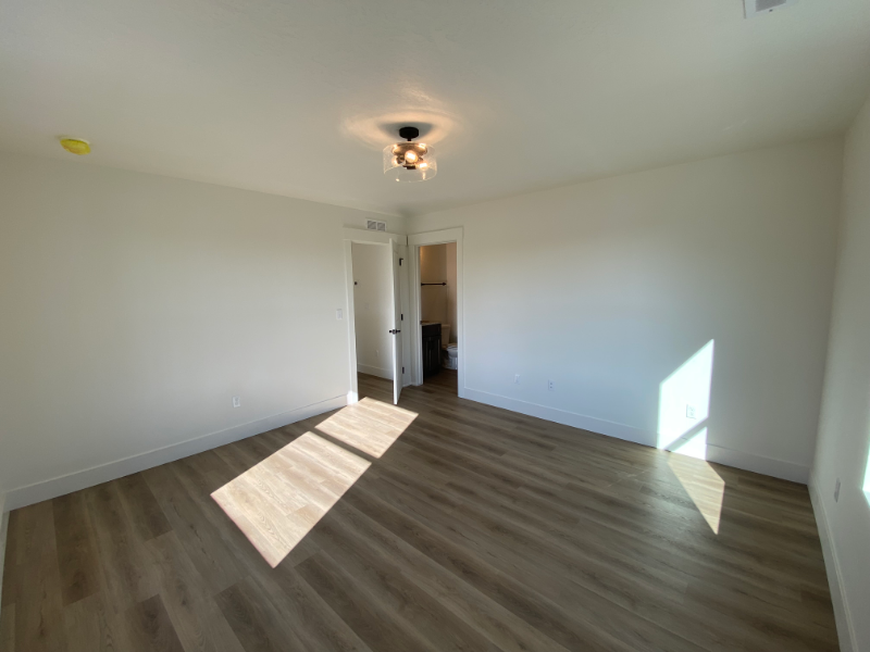 812 2nd St N #812 - Photo 2 of 11