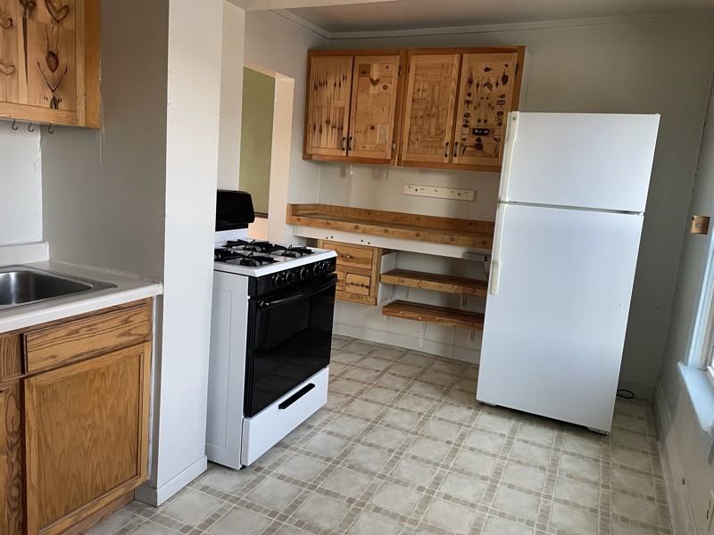 526 1/2 E 7th St - Photo 3 of 19