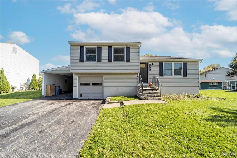 8003 Bamm Hollow Rd - Photo 2 of 18