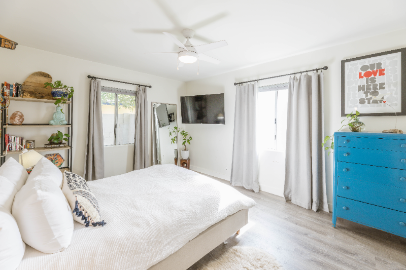 1326 W Roma Ave - Photo 2 of 20