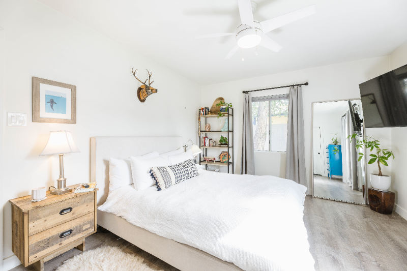 1326 W Roma Ave - Photo 3 of 20