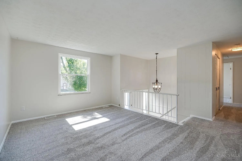 1705 Chapman Dr - Photo 3 of 7