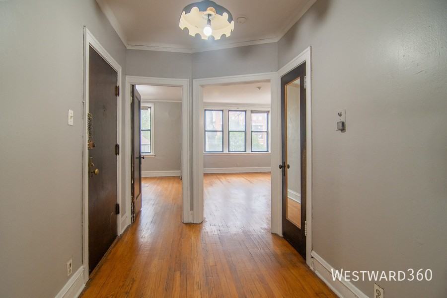 6036 N Hermitage Ave #2 - Photo 3 of 13