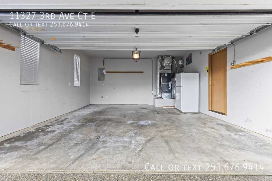 11327 3rd Avenue Ct E - Photo 4 of 19