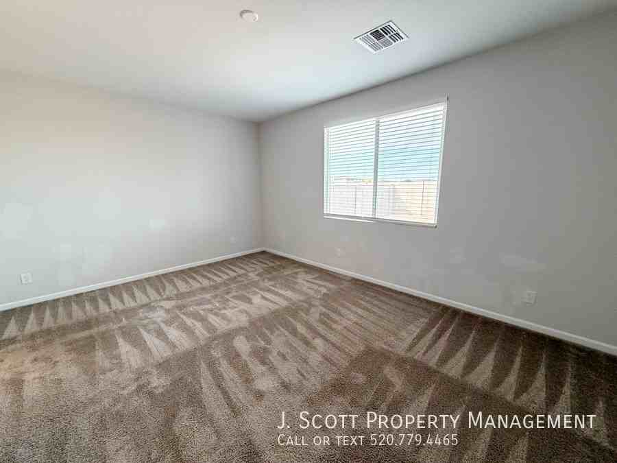 18266 W Paraiso Dr - Photo 7 of 20