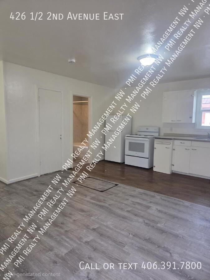 426 1/2 2nd Ave E - Photo 5 of 6
