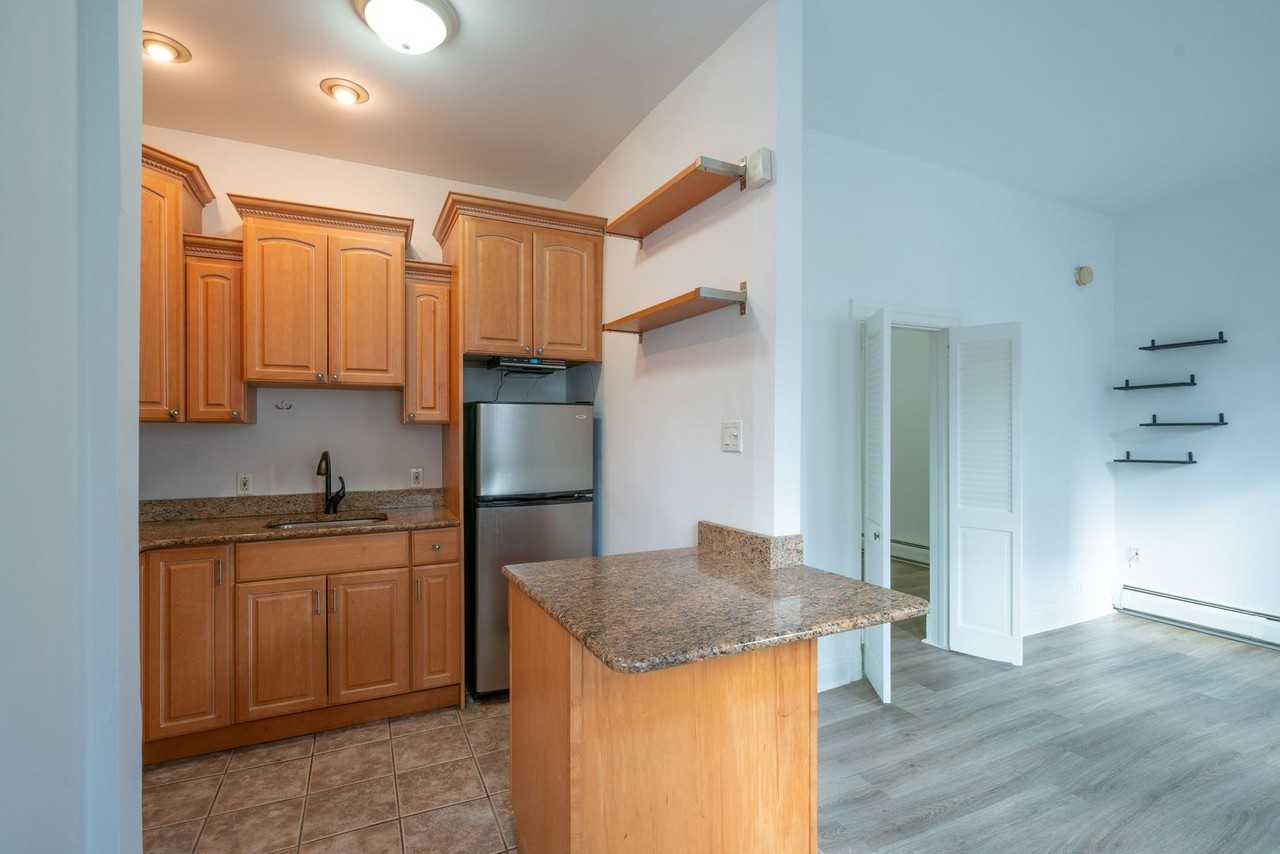 1349 Ellsworth St #1E - Photo 4 of 19