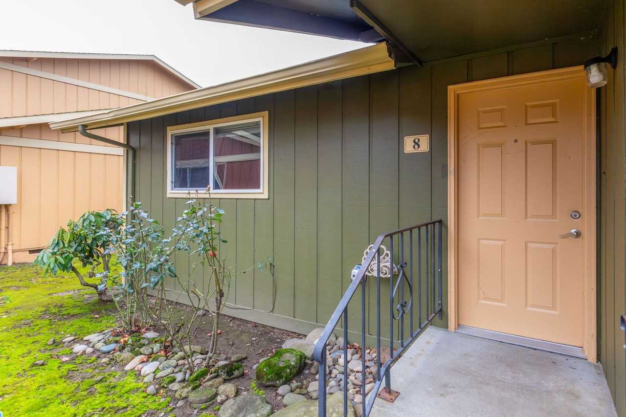 17420 Ne Halsey St - Photo 2 of 23