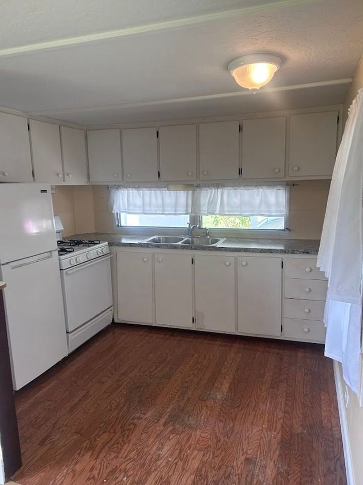168 Lamplighter Ln - Photo 2 of 6