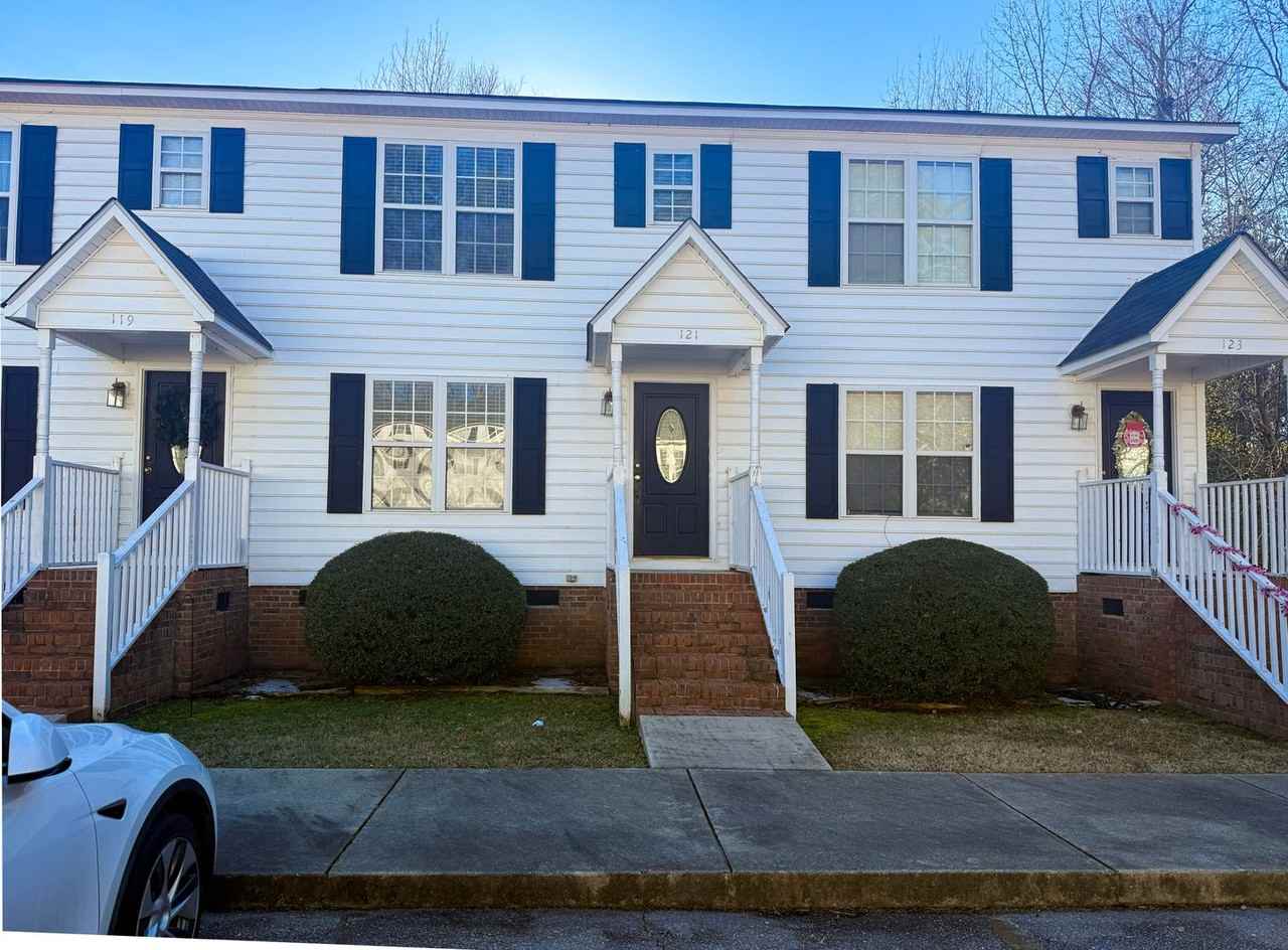 113 Henley Pl - Photo 3 of 28