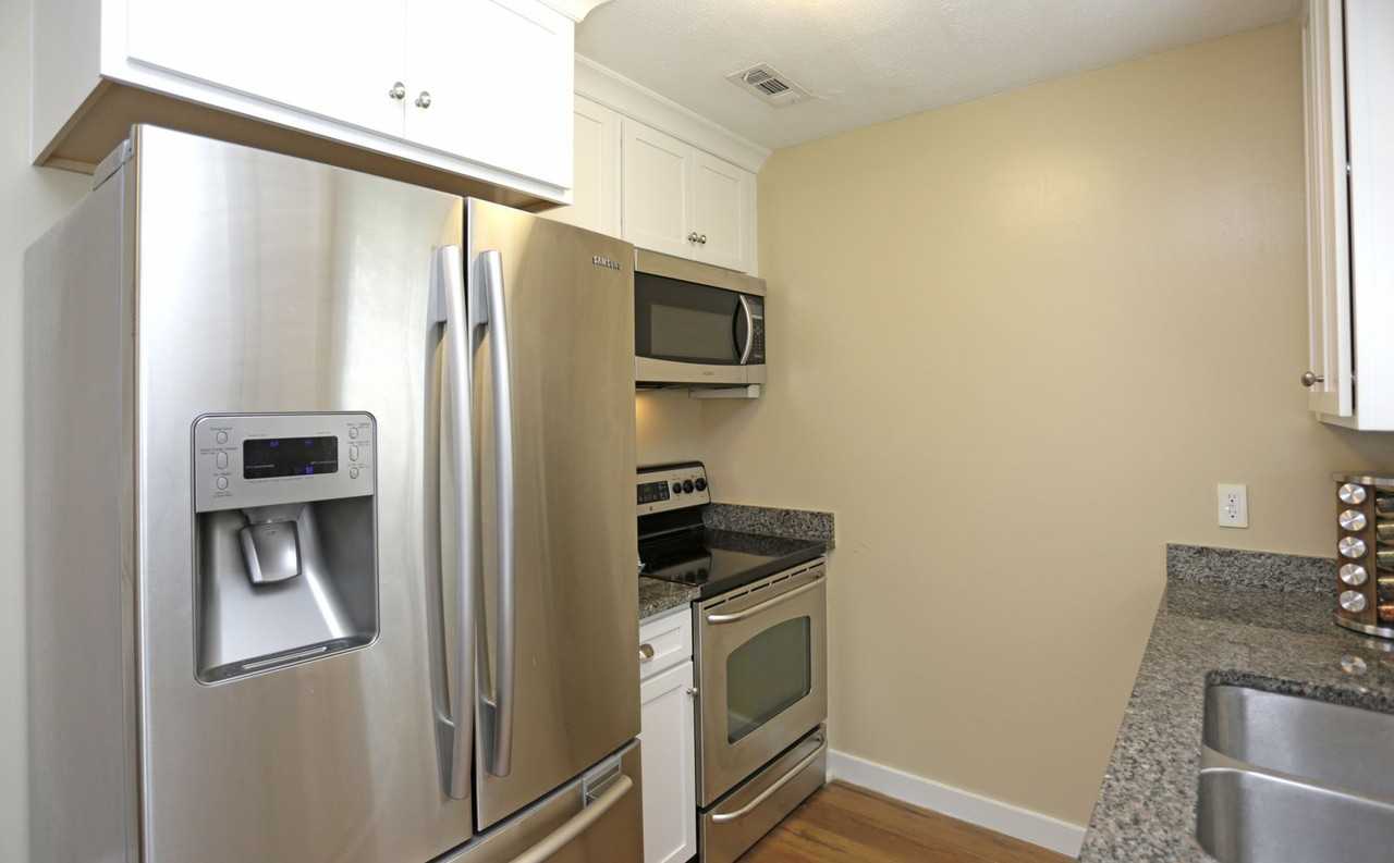 106 Western Villa Dr - Photo 7 of 37