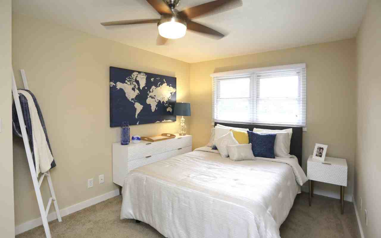 127 Western Villa Dr - Photo 5 of 37