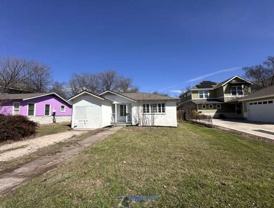 406 W North Loop Blvd - Photo 1 of 1