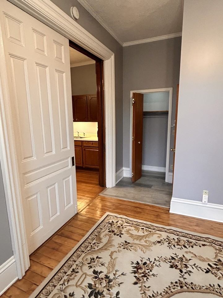 240 N 2nd St #12-400SQFT - Photo 5 of 7