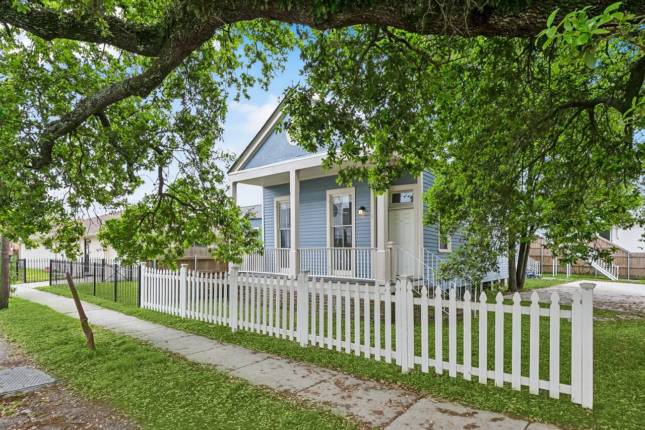 2535 Upperline St #C - Photo 2 of 16