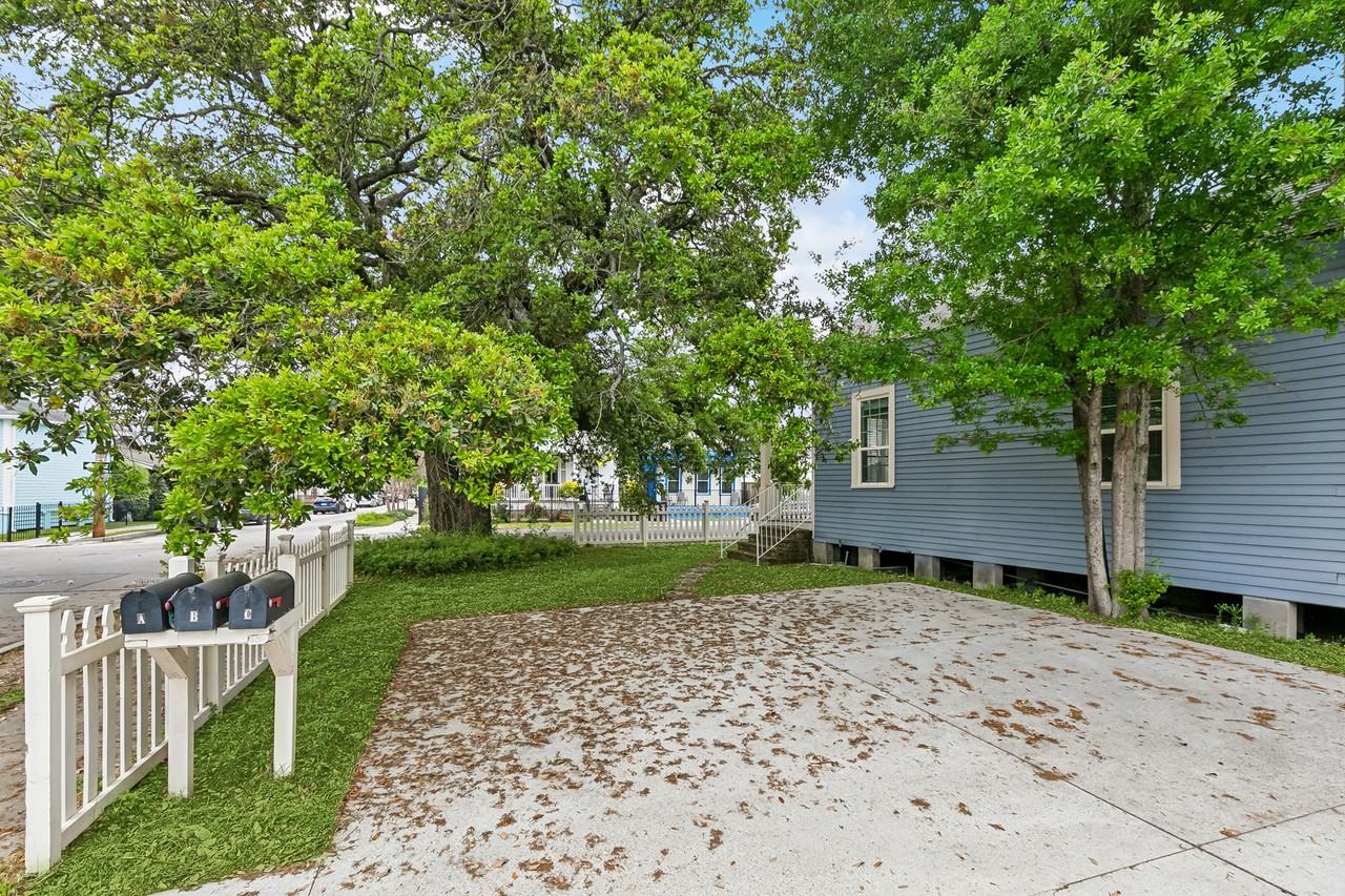 2535 Upperline St #C - Photo 3 of 16