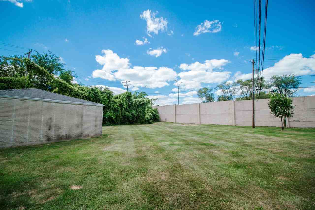 3048 Carskaddon Ave #4 - Photo 2 of 21