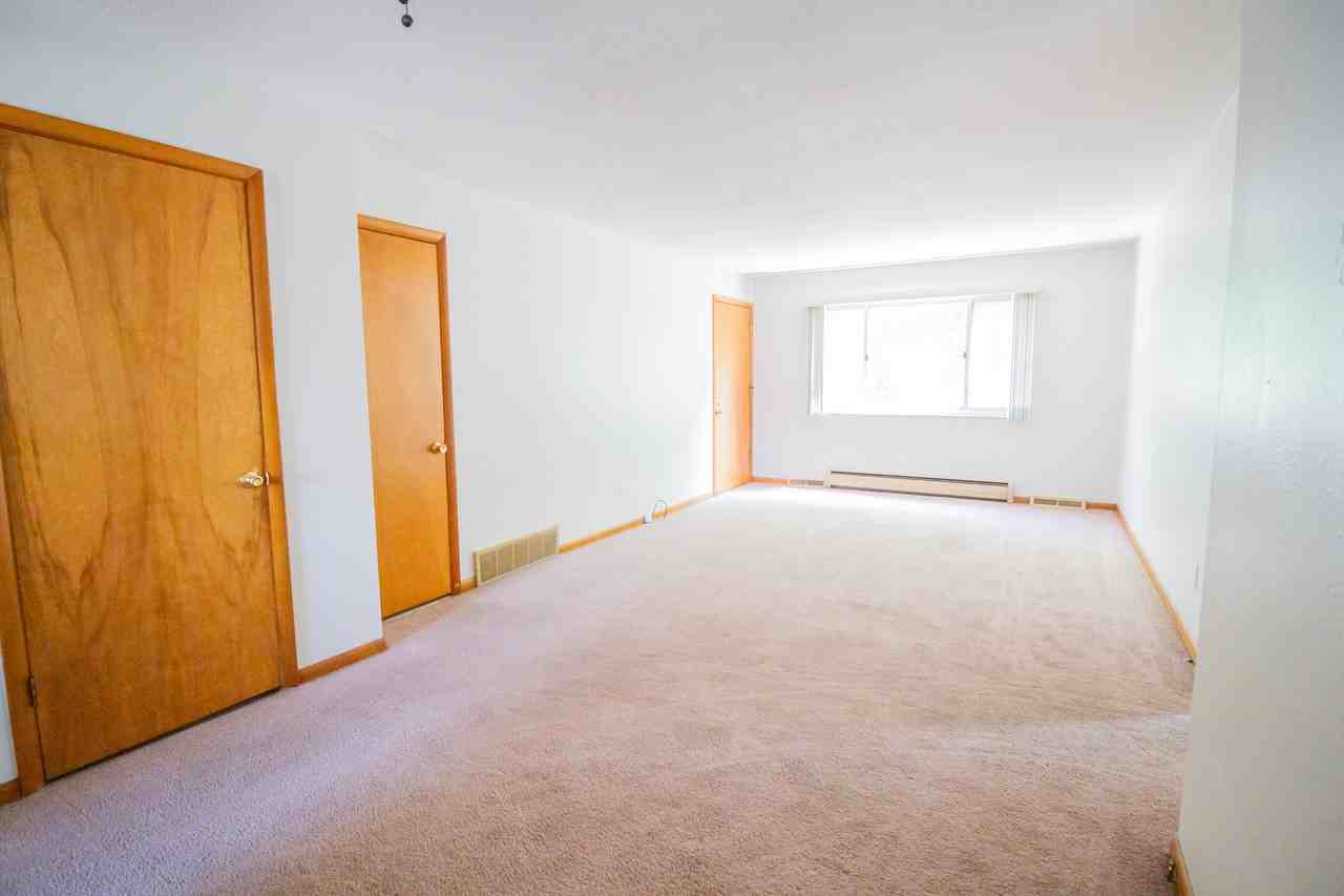 3048 Carskaddon Ave #4 - Photo 5 of 21