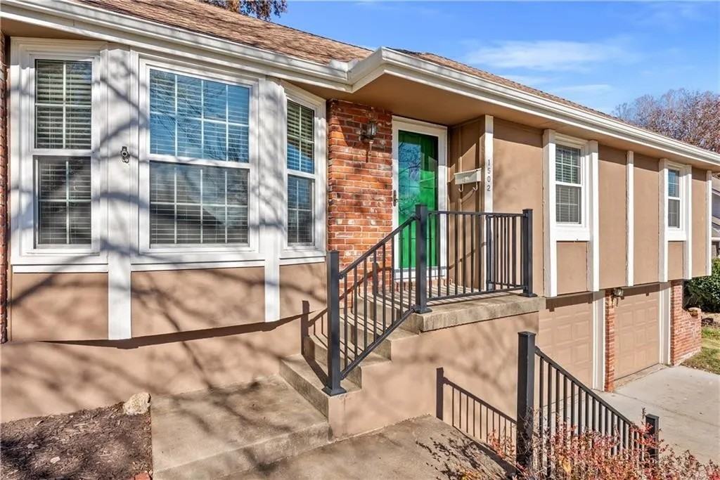 1502 Sw 9th St #NA - Photo 2 of 29