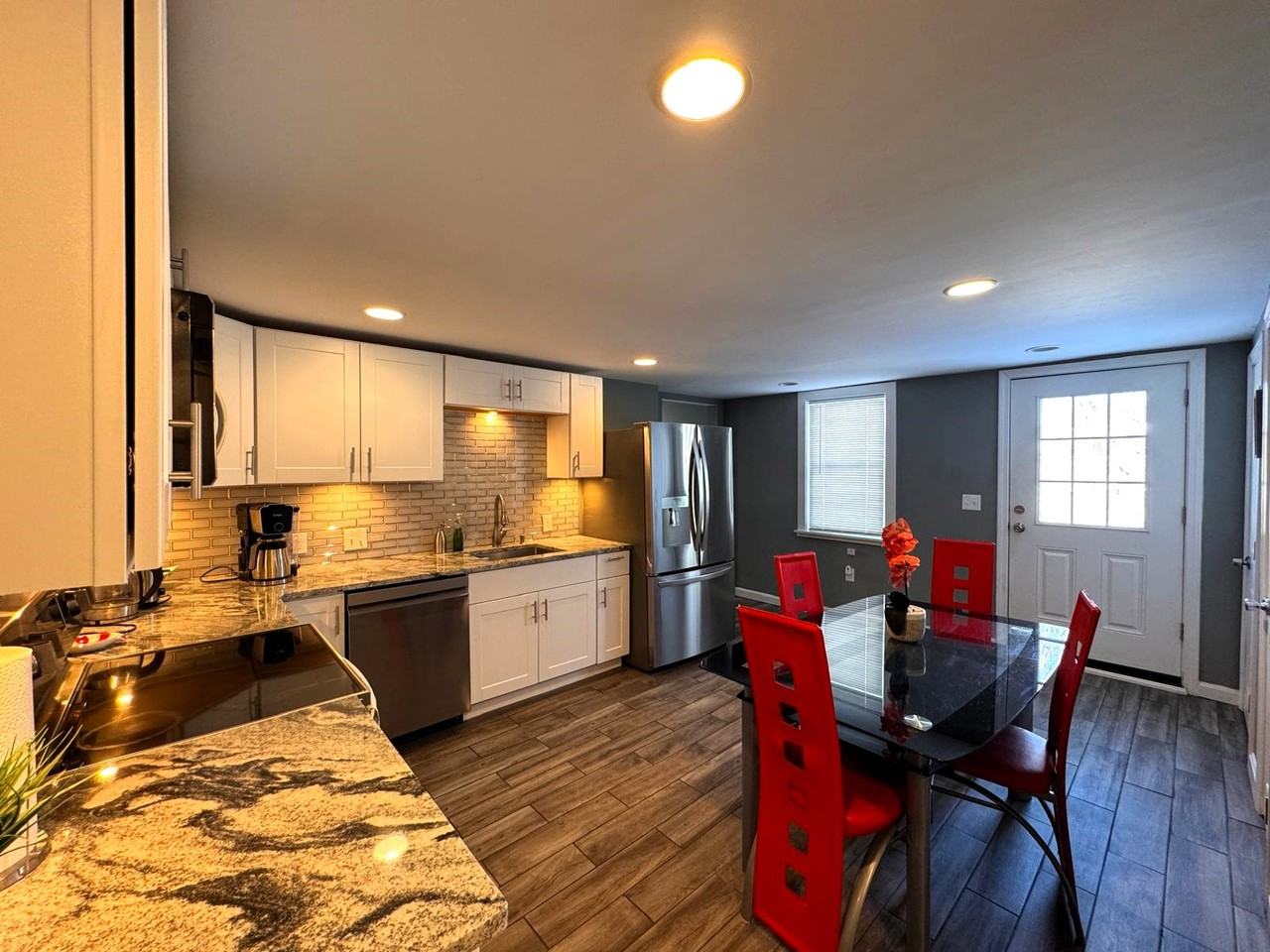 60 Cedar St #B - Photo 4 of 19