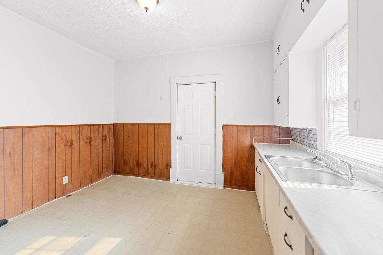 415 S Phillips Ave #NA - Photo 4 of 14