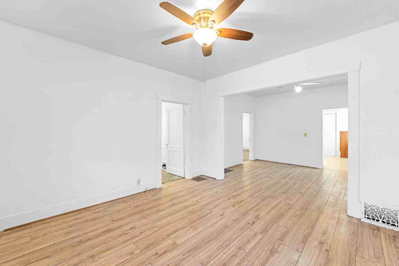 415 S Phillips Ave #NA - Photo 7 of 14