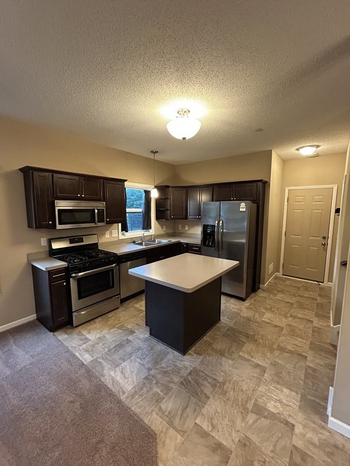 1010 Van White Memorial Blvd #1 - Photo 4 of 23