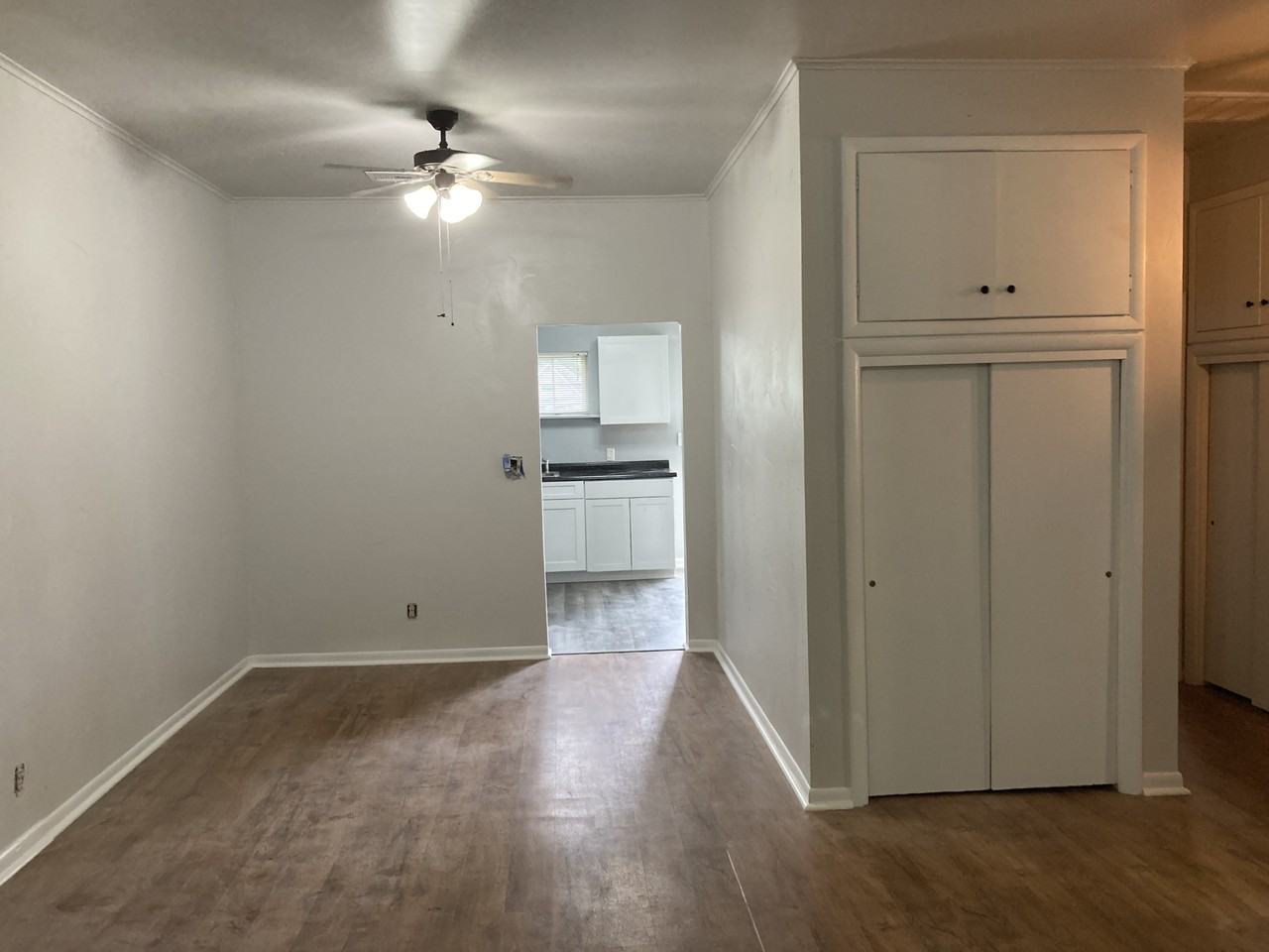 211 E Will Rogers Blvd #NA - Photo 7 of 13