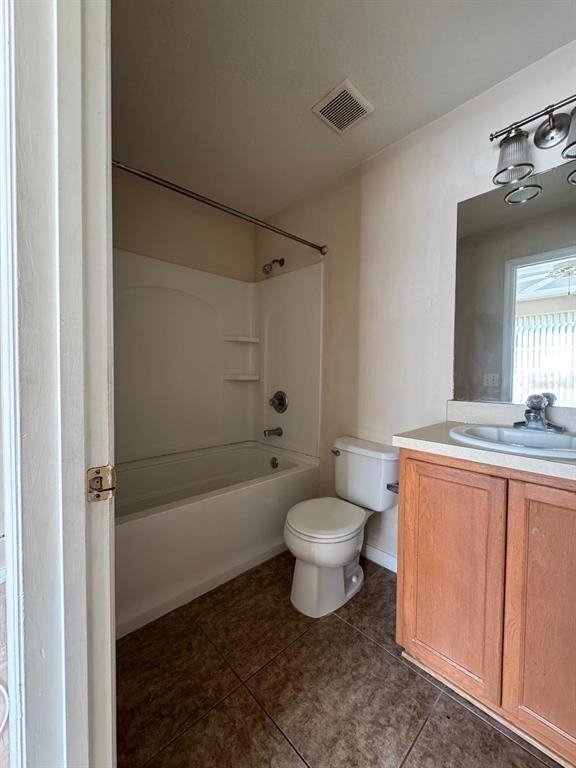 2423 South Ave #2423 - Photo 4 of 8