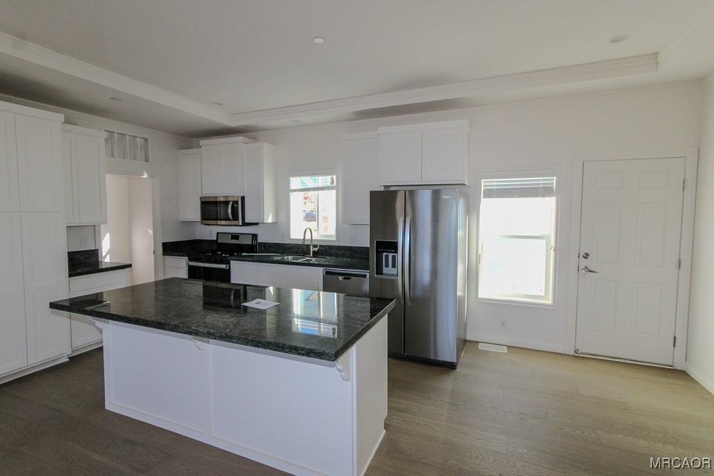 1336 La Crescenta Drive #1336-1 - Photo 5 of 38