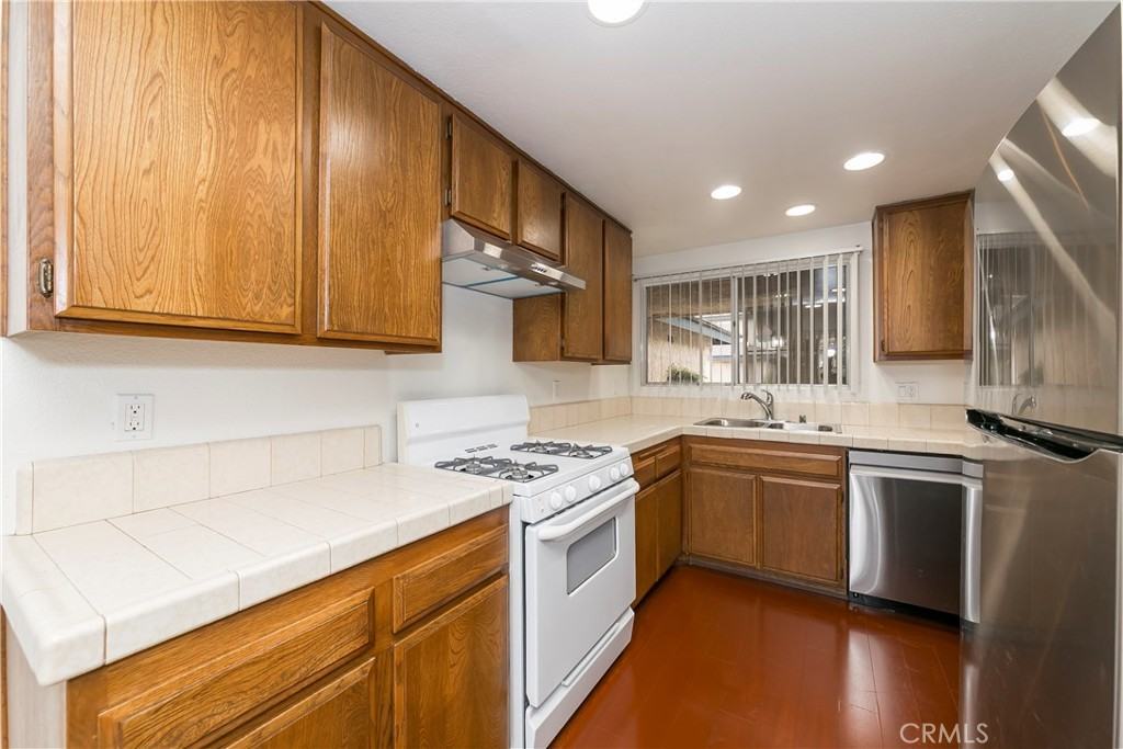 8466 Kington Way #8466 - Photo 4 of 20