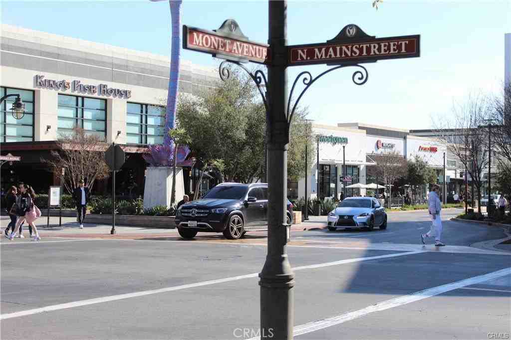 12427 Canal Dr #12427-3 - Photo 4 of 38