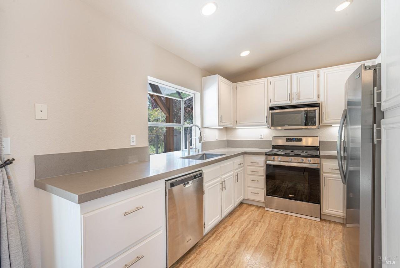 943 Foothill Dr #943 - Photo 3 of 26