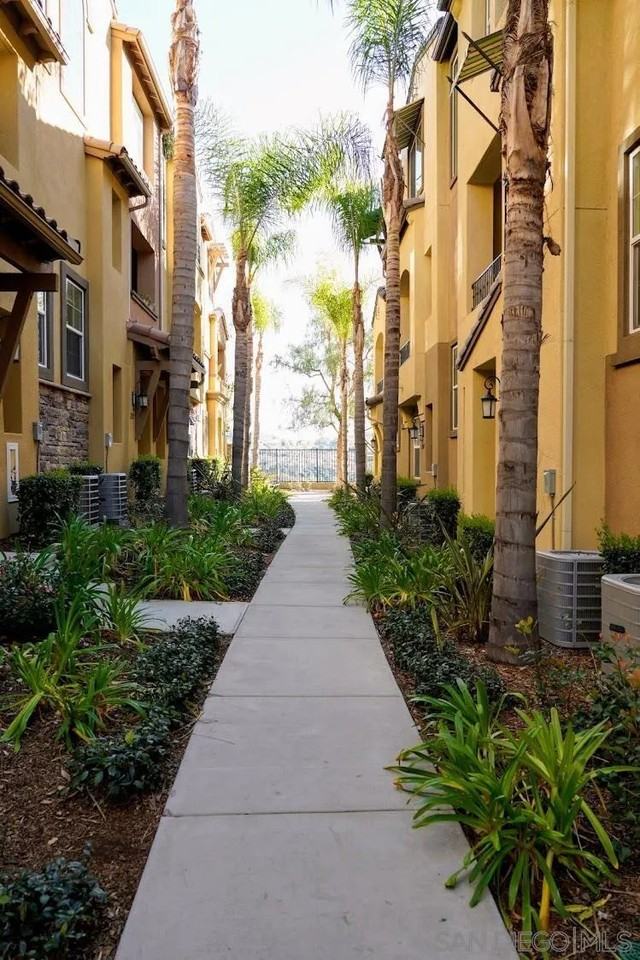 2329 Sentinel Ln #2329 - Photo 2 of 11