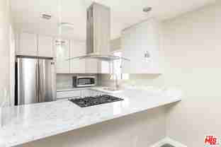 1522 N Harvard Blvd - Photo 1 of 1