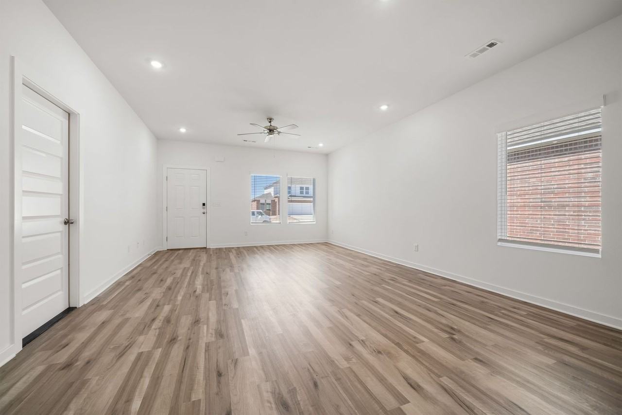 Flyway Meadows - Photo 6 of 42